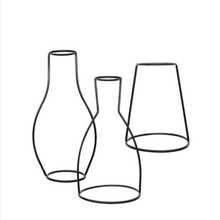 Load image into Gallery viewer, Retro Iron Outline Vases

