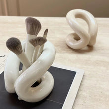 Load image into Gallery viewer, Cassey Holder
