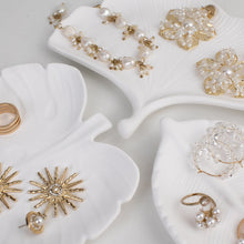 Load image into Gallery viewer, Delicate Leaf Dish Silicone Mold
